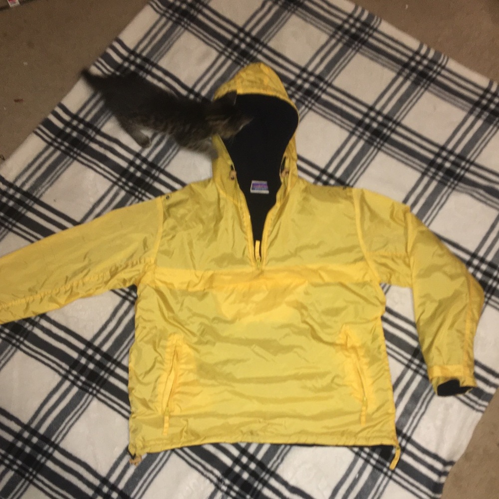 Yellow insilated jacket